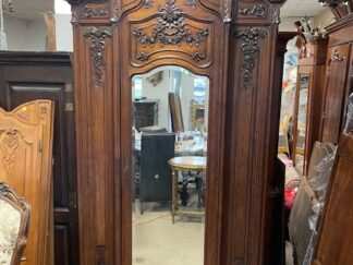 Antikvarinė 1880-1900 m. Liudviko XV spinta, riešutas, matmenys 132/270/58, France