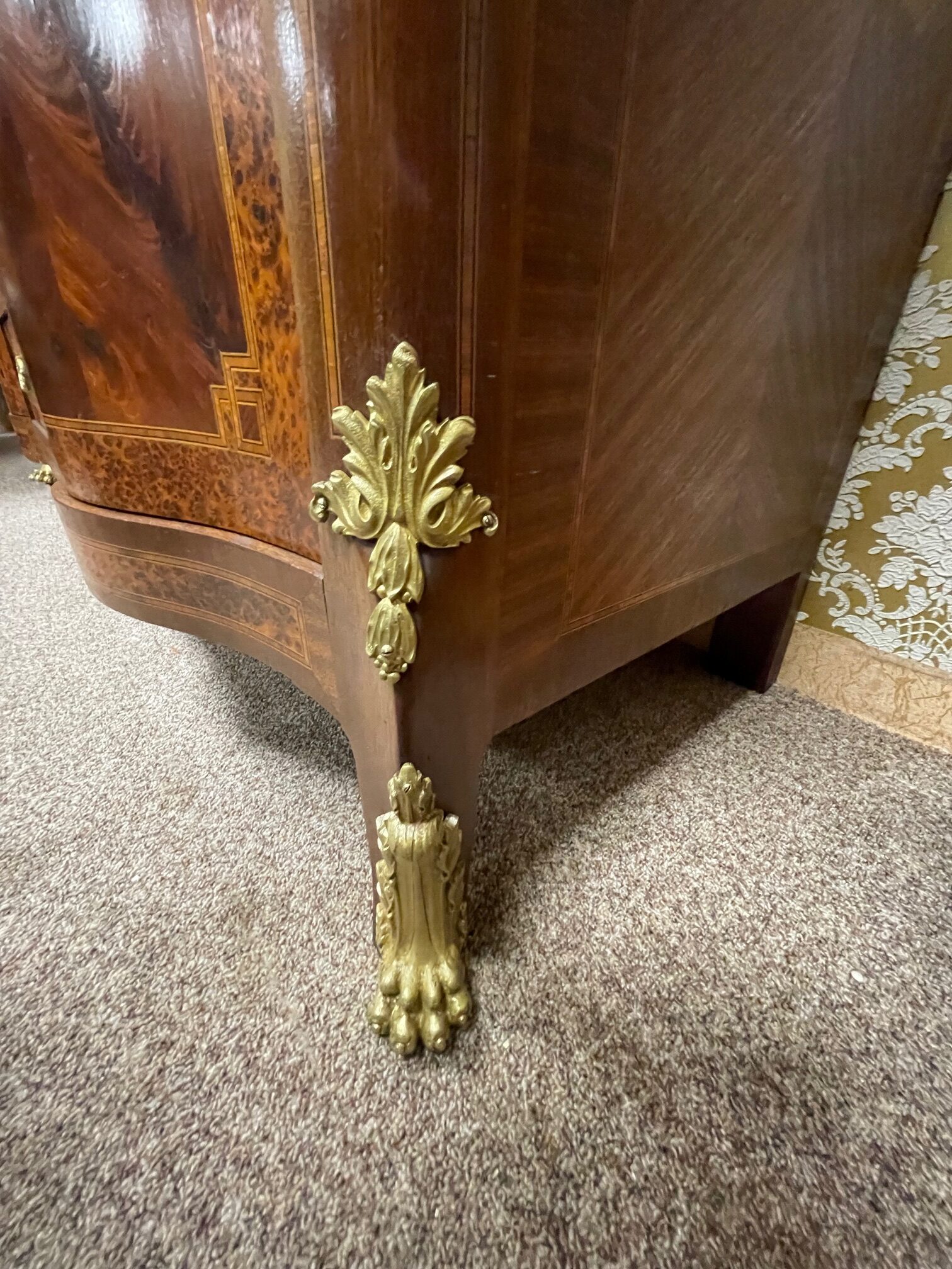 Inkrustuota vitrina puošta su bronza, marmuras, France